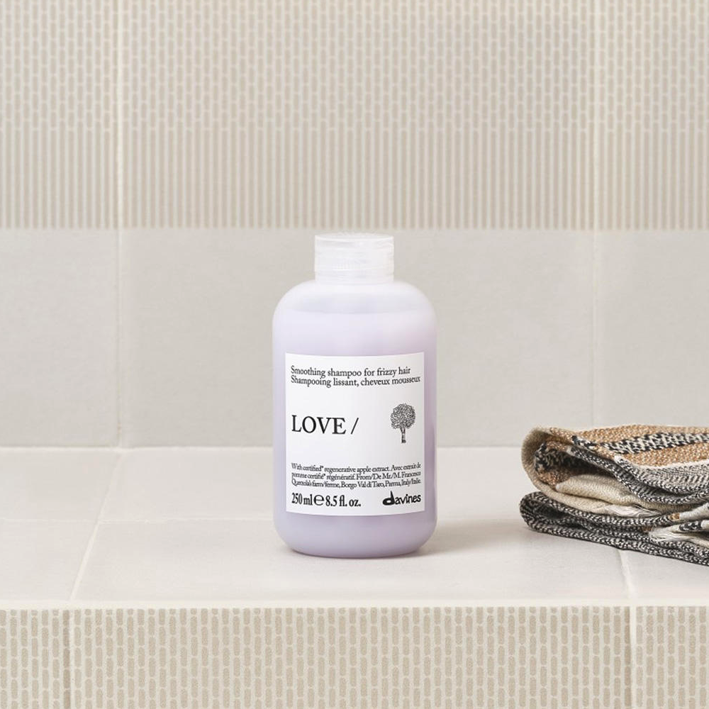 DAVINES Love Smoothing Shampoo New 250ml - Шампунь для гладкості неслухняного волосся - фото №1 DAVINES Love Smoothing Shampoo New 250ml - Шампунь для гладкості неслухняного волосся - фото №1